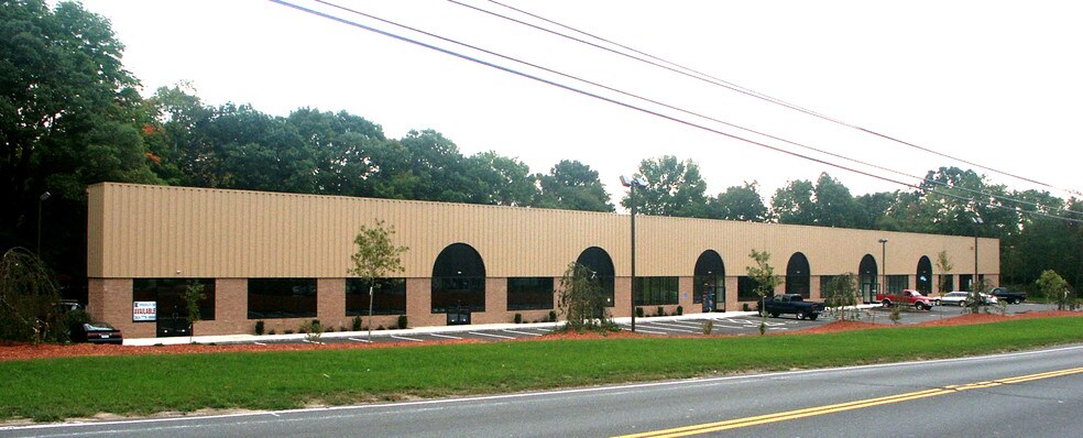 1087 Federal Rd, Brookfield, CT à louer - Autre - Image 2 de 2