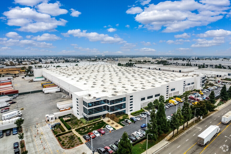 1371-1421 Charles Willard St, Carson, CA for lease - Building Photo - Image 2 of 3