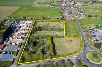 Plus de détails pour 79 Hitchin Rd, Biggleswade - Terrain à vendre