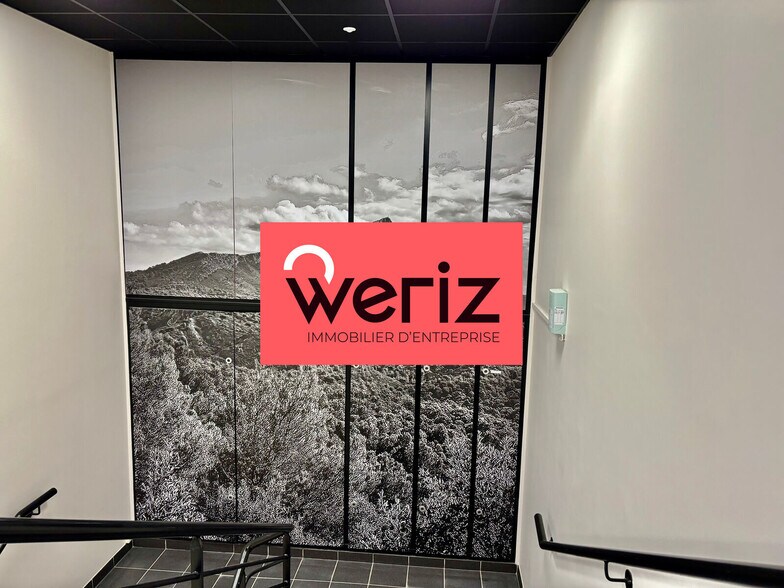 730 Rue René Descartes, Aix-en-Provence à louer - Photo du bâtiment - Image 2 de 5