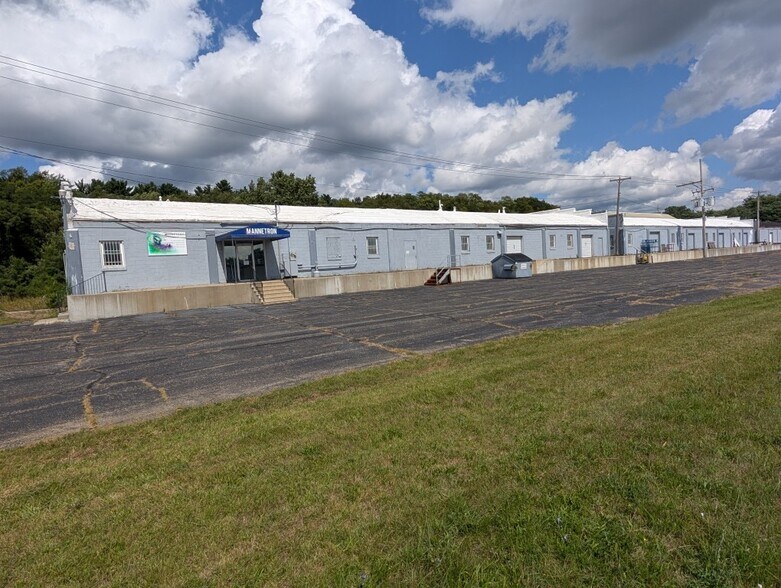 74 Leonard Wood Rd, Battle Creek, MI à vendre - Photo du bâtiment - Image 2 de 14