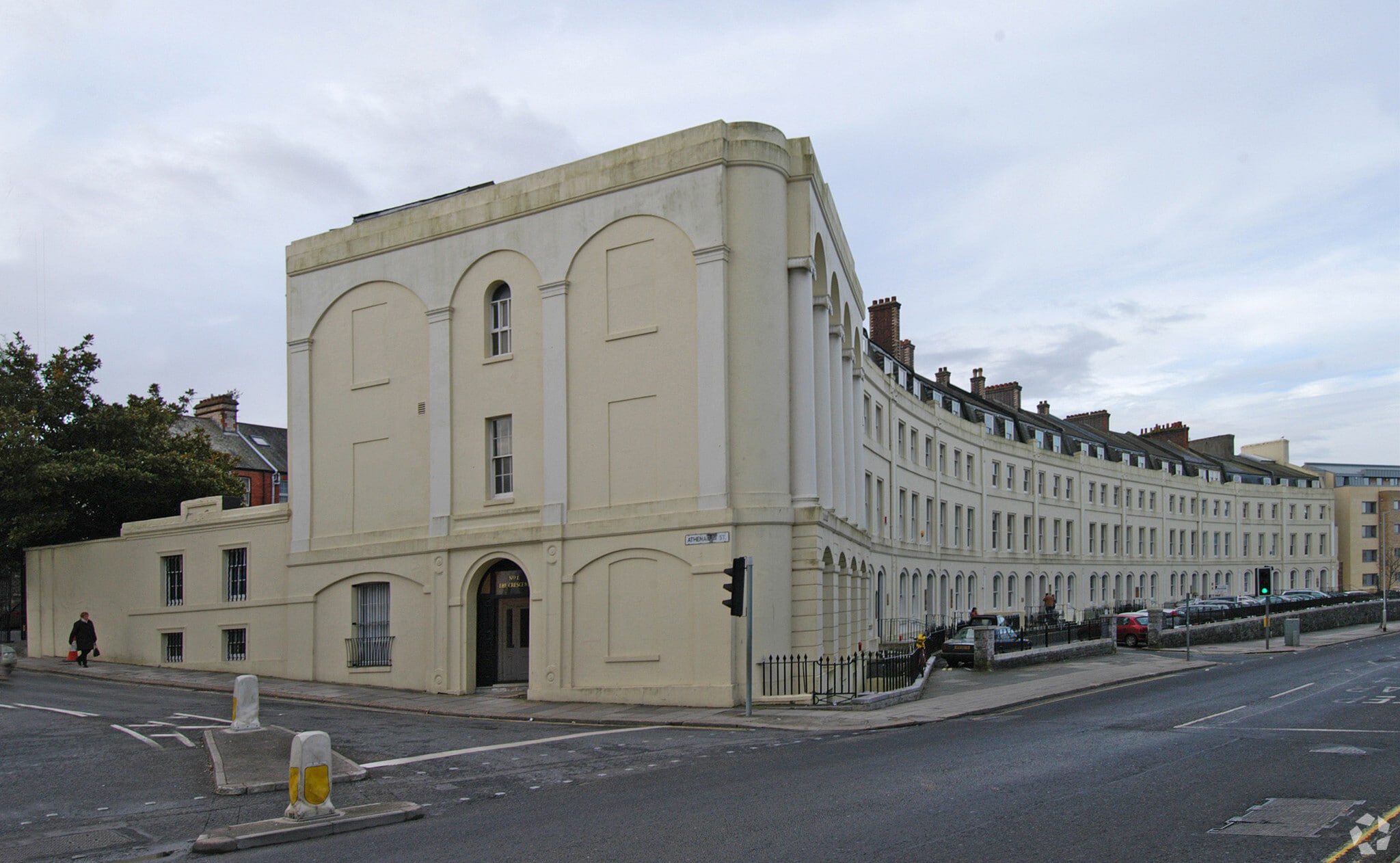 4 The Crescent, Plymouth à louer Photo principale- Image 1 de 4