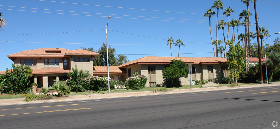 86 W University Dr, Mesa, AZ à vendre - Photo principale - Image 1 de 1