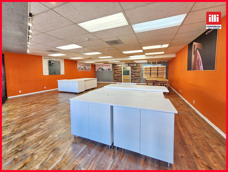 18543-18545 Ventura Blvd, Tarzana, CA for lease - Building Photo - Image 3 of 8