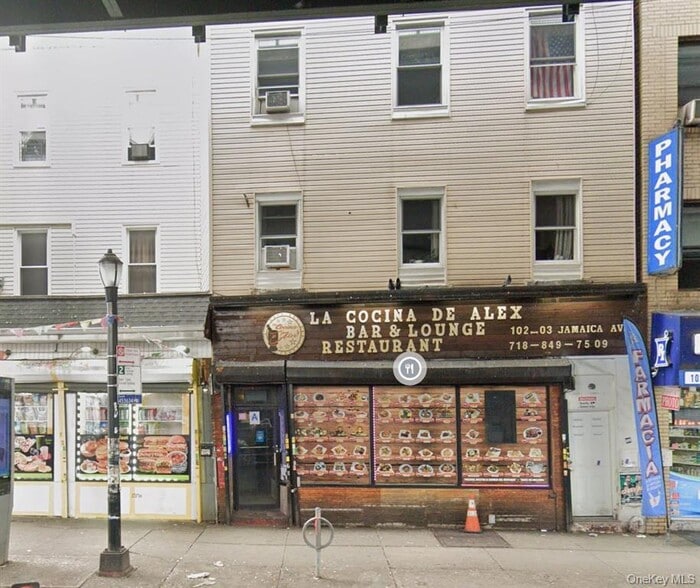 102-03 Jamaica Ave, Richmond Hill, NY for sale - Primary Photo - Image 1 of 15
