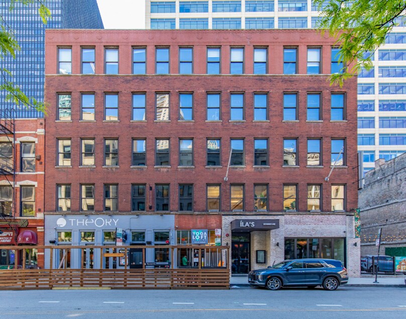 9-15 W Hubbard St, Chicago, IL à louer Photo du bâtiment- Image 1 de 18