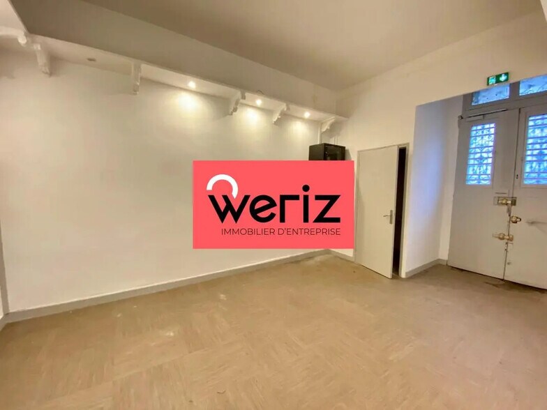 Office in Marseille for lease - Interior Photo - Image 2 of 6