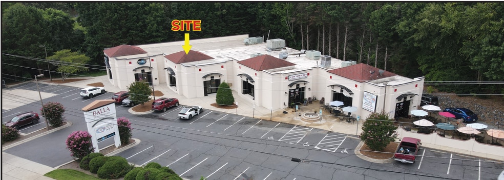 3909 Battleground Ave, Greensboro, NC for lease - Building Photo - Image 2 of 4