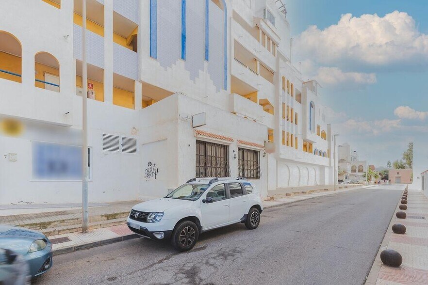Calle Mar Egeo, 1, Roquetas de Mar, Almería à vendre - Photo du bâtiment - Image 3 de 6