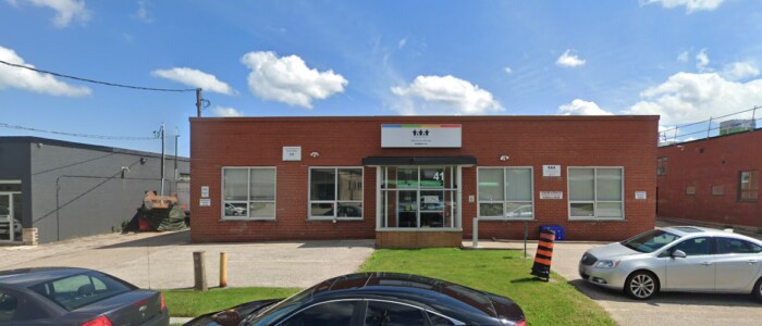 41 Chauncey Ave, Toronto, ON à vendre Photo du bâtiment- Image 1 de 1