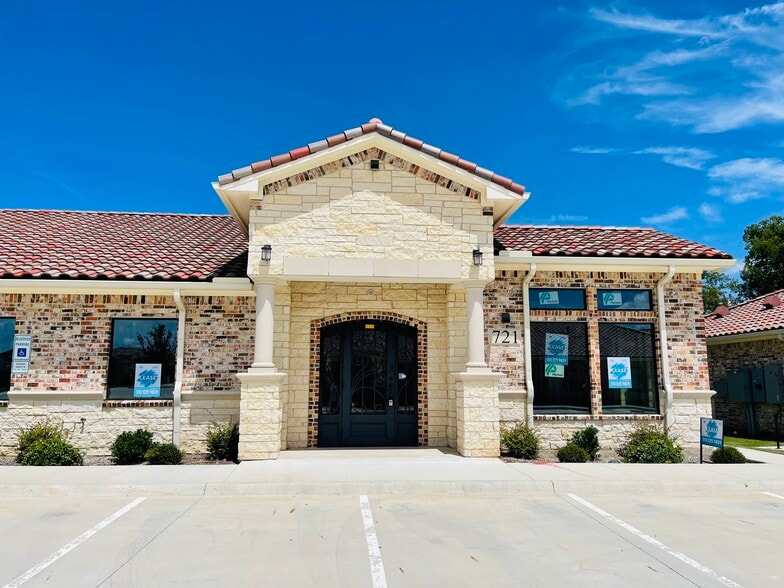 4957 Golden Triangle Blvd, Fort Worth, TX for lease - Building Photo - Image 2 of 12