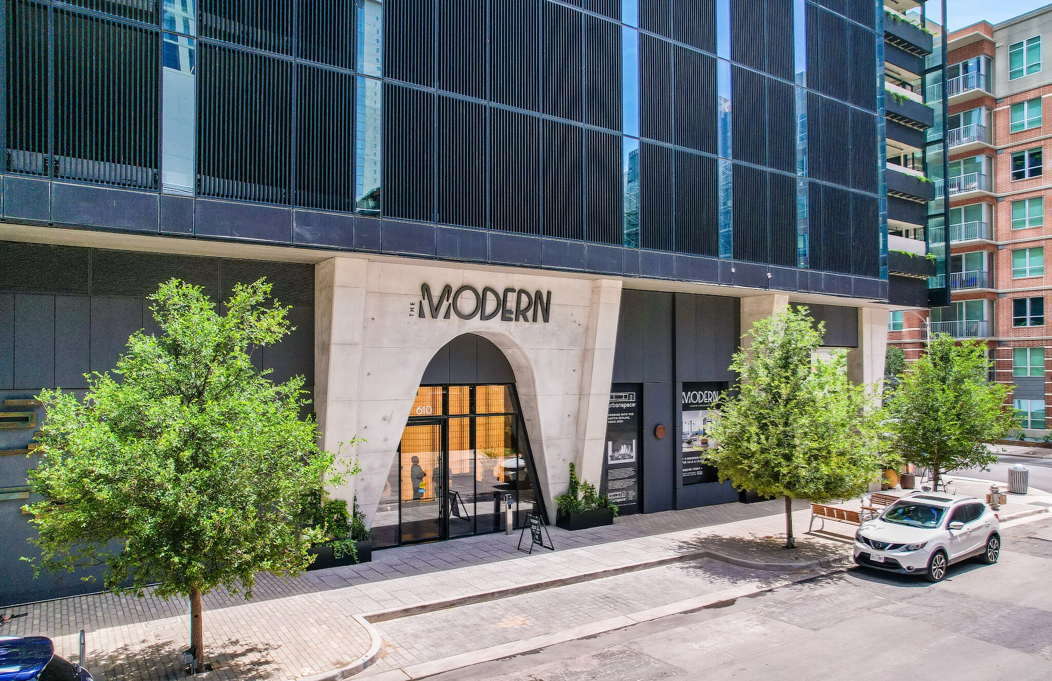 610 Davis St, Austin, TX for lease Building Photo- Image 1 of 9