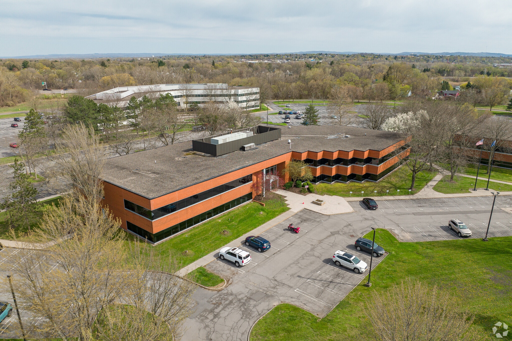 220 Salina Meadows Pky, Syracuse, NY for lease Primary Photo- Image 1 of 2