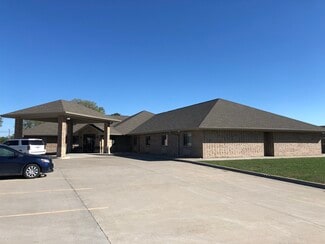 More details for 510 Weller St, Macon, MO - Health Care for Sale