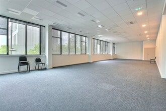 22-26 Avenue René Fonck, Paris for lease Interior Photo- Image 2 of 4