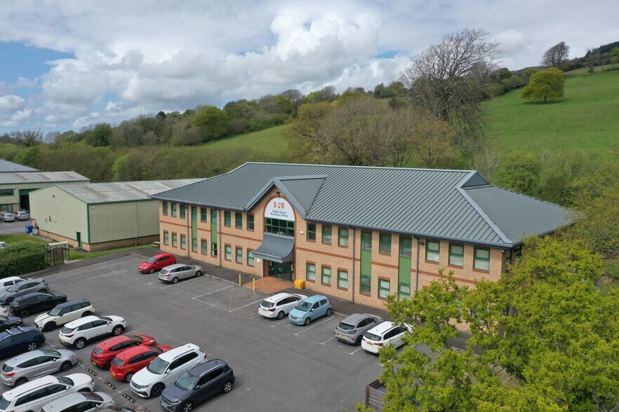 Heol Y Twyn, Pontyclun à louer - Photo du bâtiment - Image 2 de 7