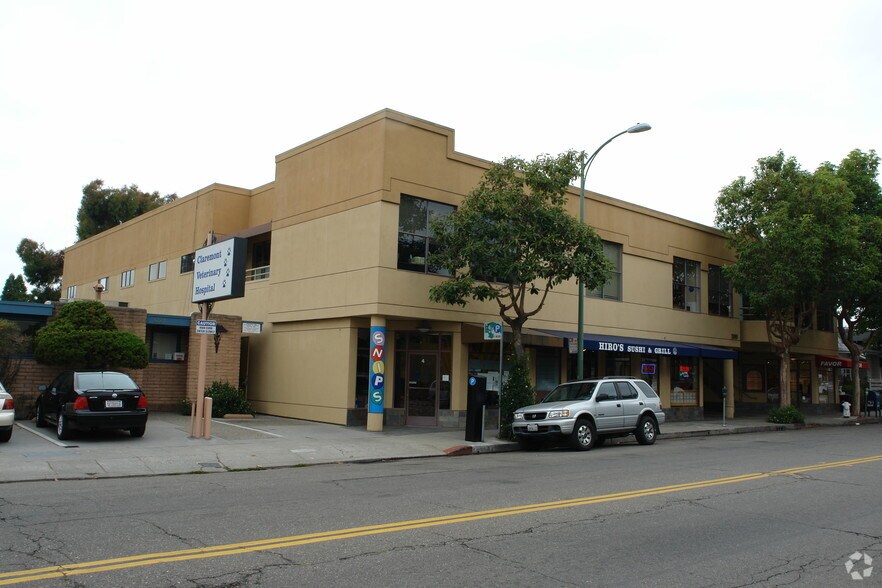 5335-5337 College Ave, Oakland, CA à louer - Photo du bâtiment - Image 2 de 2