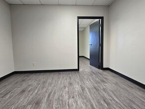 5350 S Western Ave, Oklahoma City, OK for lease Interior Photo- Image 1 of 2