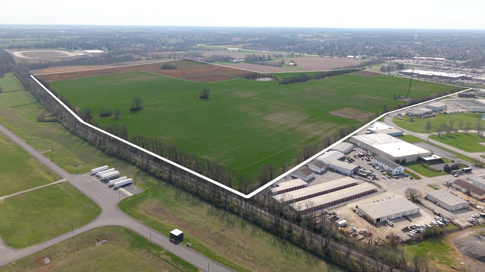 300 Crossfield Dr, Versailles, KY for sale - Building Photo - Image 1 of 25