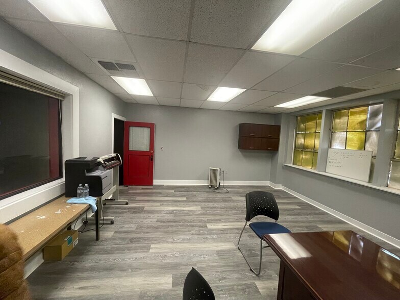 420 E St, Marysville, CA à louer - Photo intérieure - Image 3 de 31