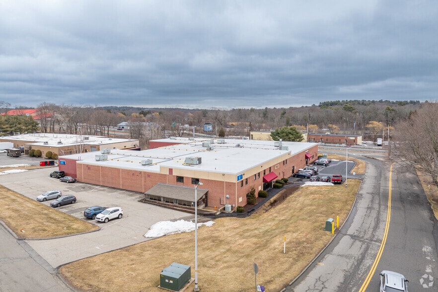 1 Industrial Dr, Danvers, MA à louer - Photo du bâtiment - Image 2 de 6