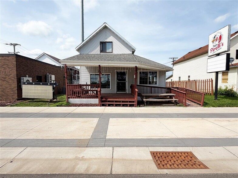 613 E La Salle Ave, Barron, WI à vendre - Photo du bâtiment - Image 1 de 21