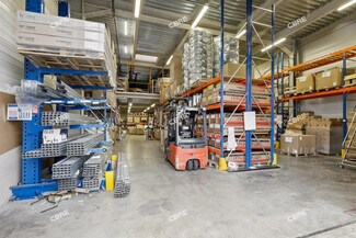 Plus de détails pour Bureau, Local d'activités à louer