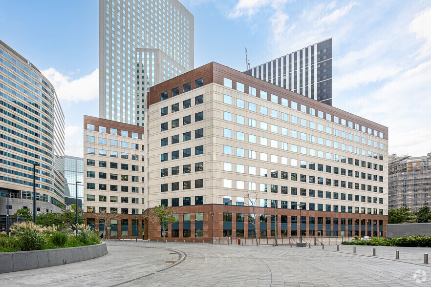 8-12 Avenue De L'Arche, Courbevoie à louer - Photo du bâtiment - Image 1 de 18