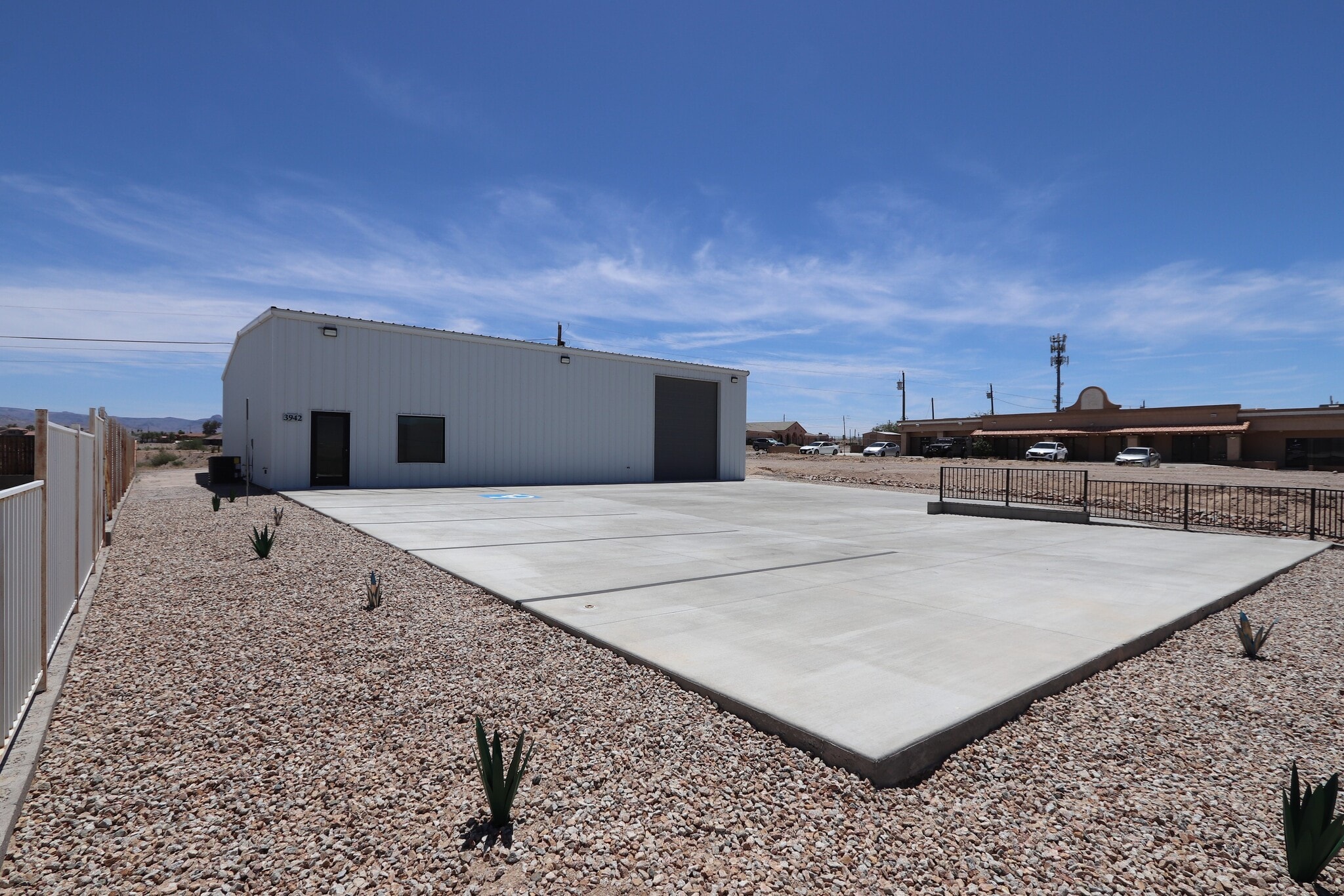 3942 Frontage rd, Bullhead City, AZ for sale Primary Photo- Image 1 of 11