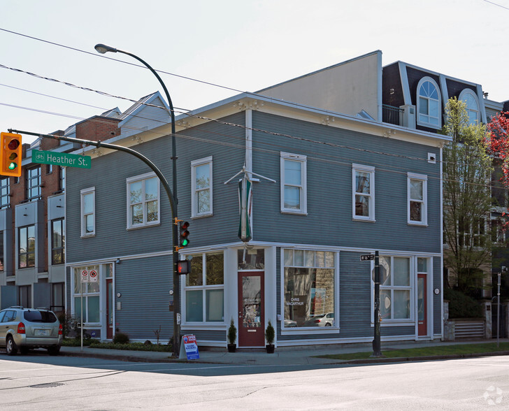 696-698 W 16th Ave, Vancouver, BC à vendre - Photo principale - Image 1 de 2