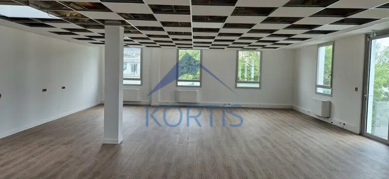 11 Rue Pascal, Bron for lease - Interior Photo - Image 2 of 6