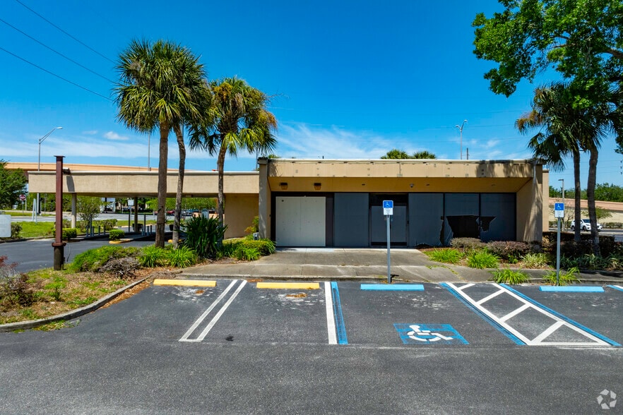 1001 Red Bug Lake Rd, Casselberry, FL à vendre - Photo du bâtiment - Image 2 de 17