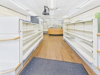 Plus de détails pour 48 High St, Elgin - Commerce de détail à louer