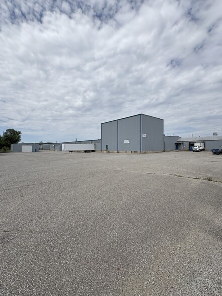 1507 S Olive St, South Bend, IN for lease - Building Photo - Image 2 of 29