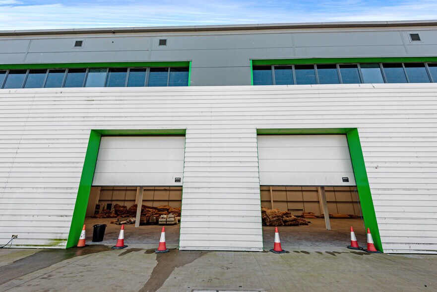 3A-3G Bankhead Av, Edinburgh à louer - Photo du bâtiment - Image 3 de 26