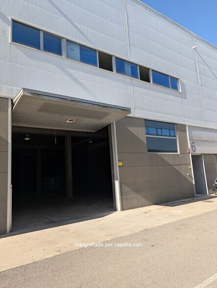 Industriel dans Sant Feliu de Llobregat, Barcelona à vendre - Photo du bâtiment - Image 3 de 40