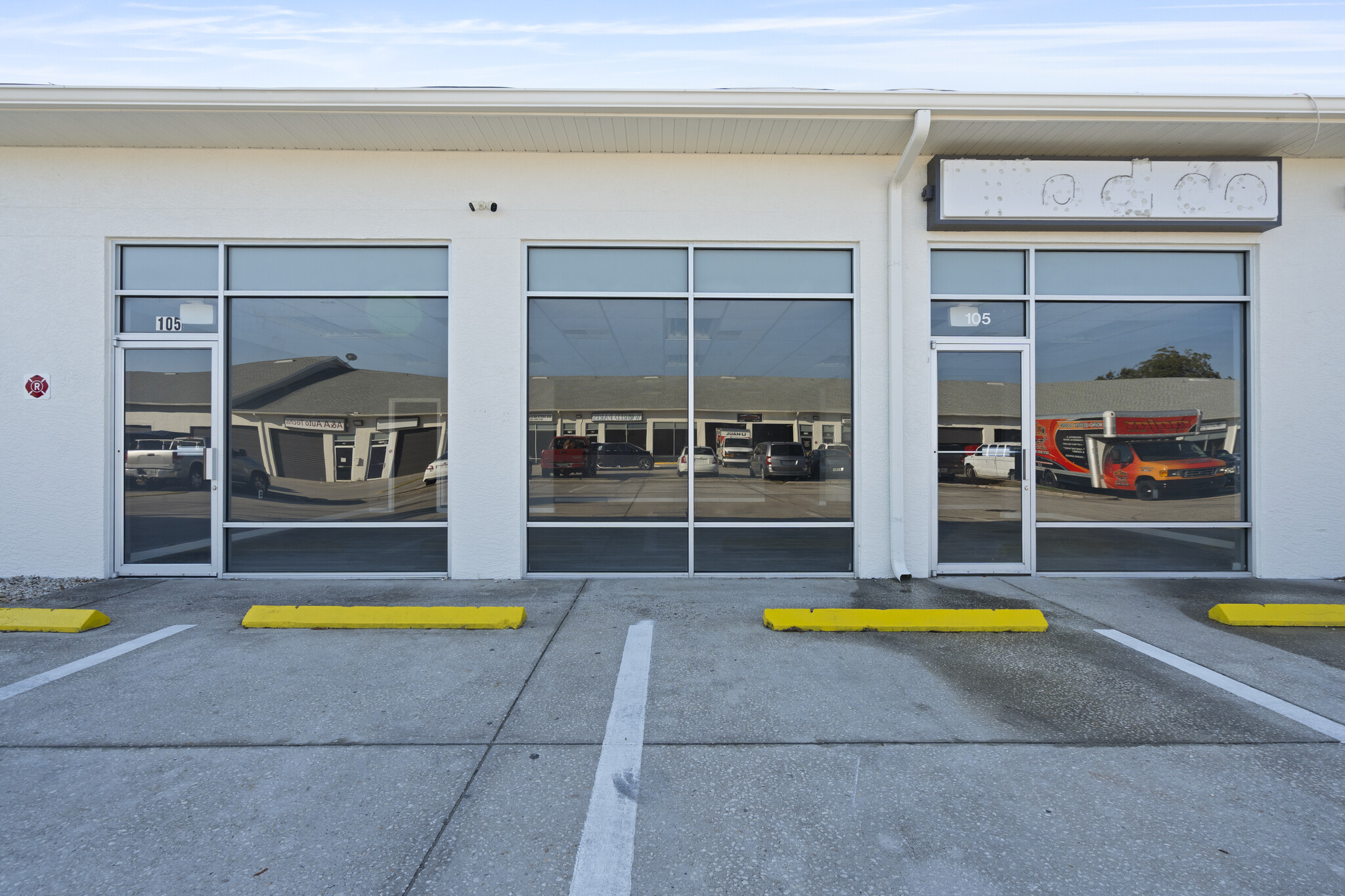 4590 Babcock St NE, Palm Bay, FL for lease Interior Photo- Image 1 of 3