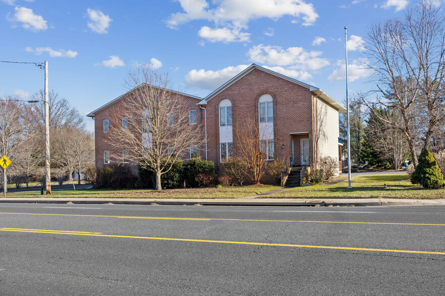 9423 Belair Rd, Baltimore, MD à vendre - Photo du bâtiment - Image 1 de 1