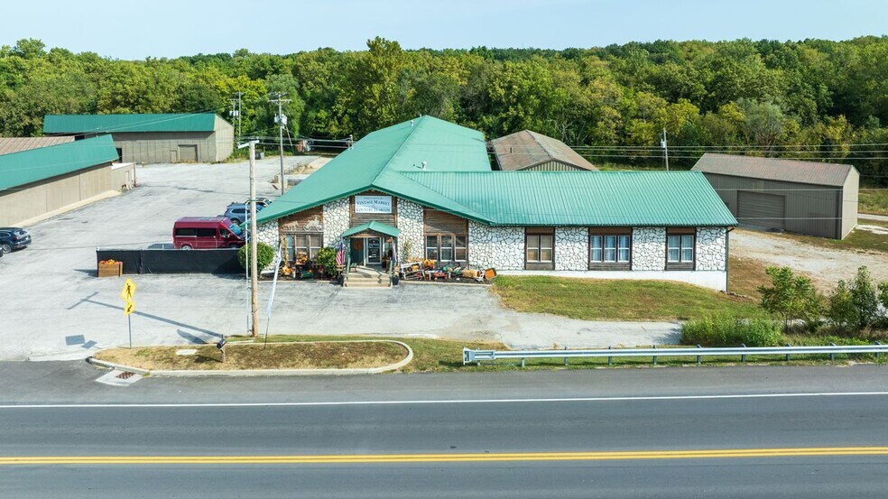 408 W Main St, Greenwood, MO à vendre - Photo du bâtiment - Image 2 de 15