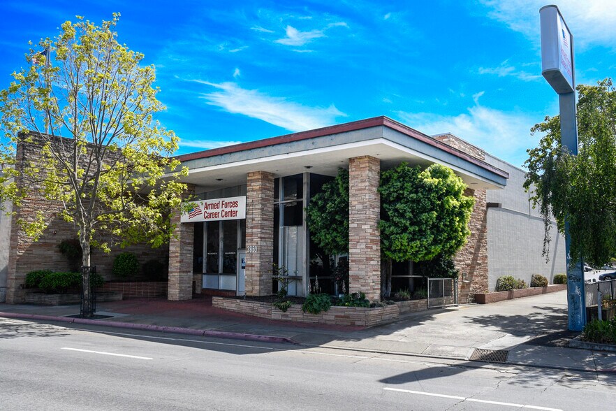 2850 S El Camino Real, San Mateo, CA à vendre - Photo du bâtiment - Image 1 de 8