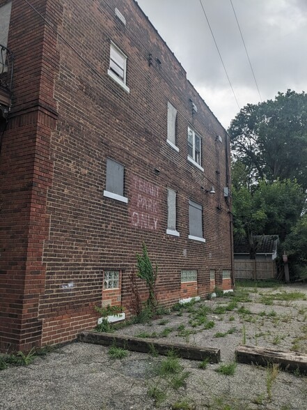 1178 E 167th St, Cleveland, OH for sale - Building Photo - Image 3 of 16
