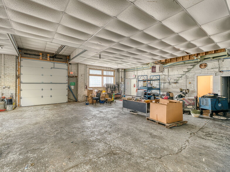 111 Jones Ave, Monroe, MI for lease - Building Photo - Image 3 of 39