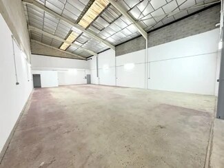 Plus de détails pour Rue Louis Armand, Eaubonne - Local d'activités à louer