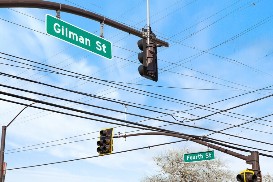 735 Gilman St, Berkeley, CA à vendre - Photo du bâtiment - Image 2 de 47