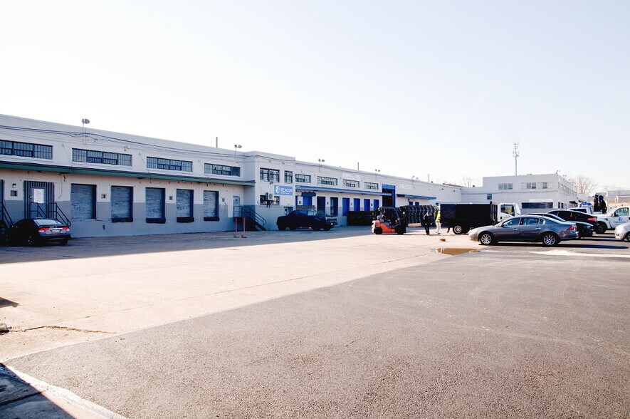 6250 Baltimore Ave, Yeadon, PA à louer - Photo du bâtiment - Image 3 de 8