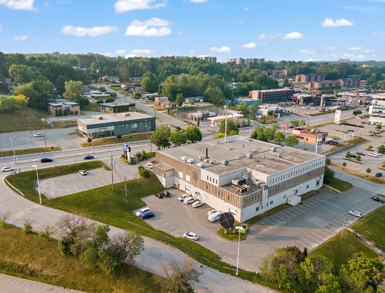 3330 Rue King O, Sherbrooke, QC à vendre - Photo principale - Image 1 de 1