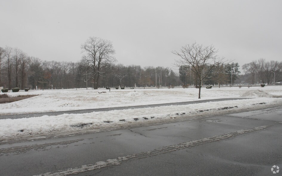 44 Willimansett St, South Hadley, MA à louer - Photo du bâtiment - Image 2 de 5