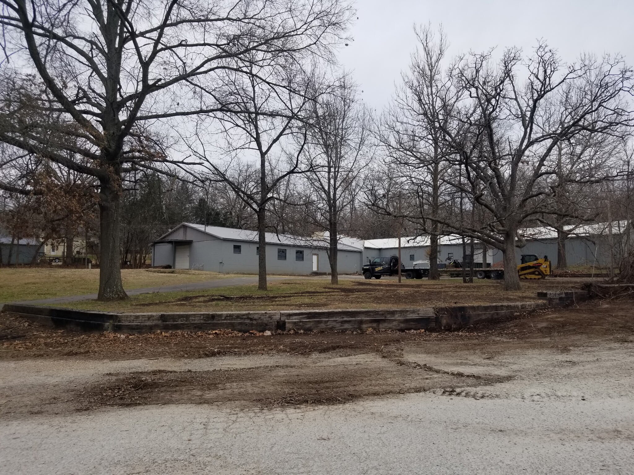 990 Red Bud Dr, Warsaw, MO à vendre Photo du bâtiment- Image 1 de 14