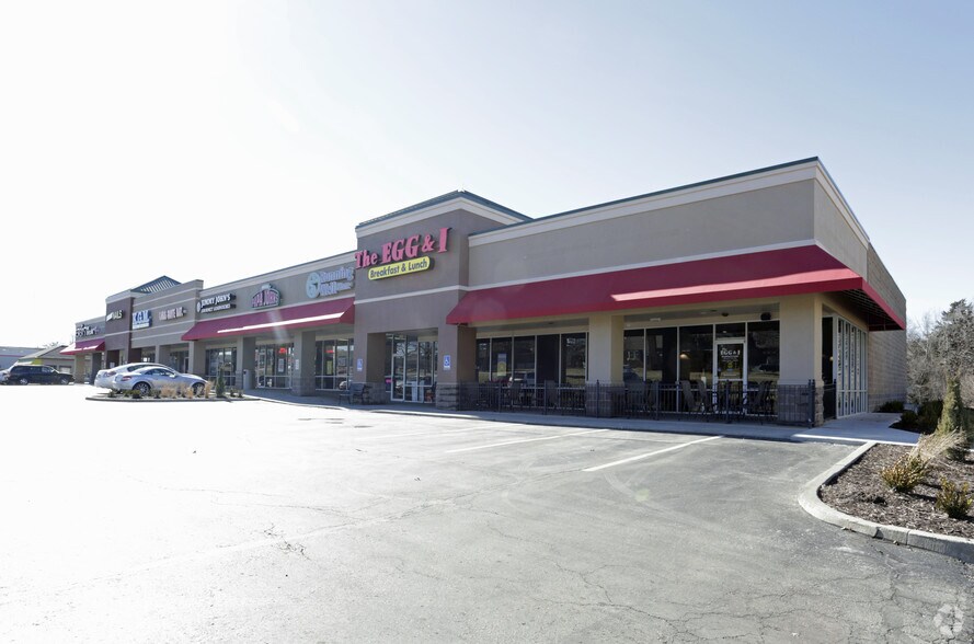 410-446 SE 291 Hwy, Lee's Summit, MO à louer - Photo du bâtiment - Image 2 de 4