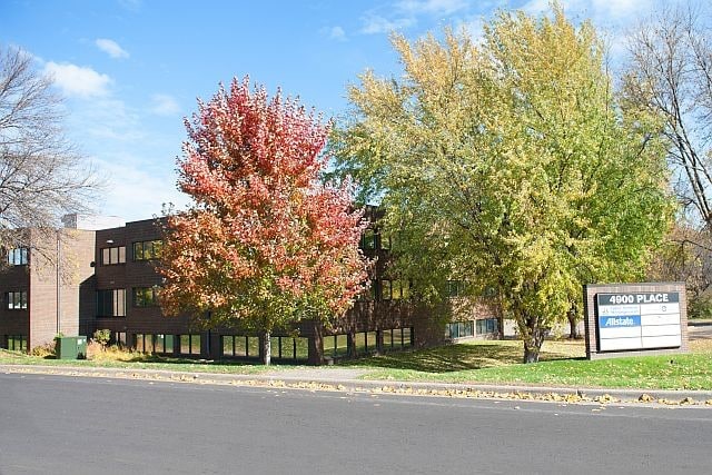 4900 Hwy 169 N, New Hope, MN à louer - Photo du bâtiment - Image 3 de 3